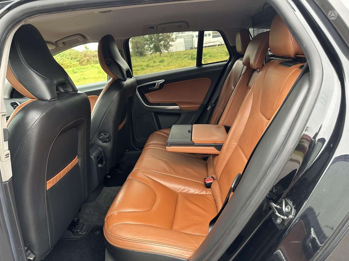 Volvo V60 2012 — engine 2000 cm³, 163 HP (120kW)