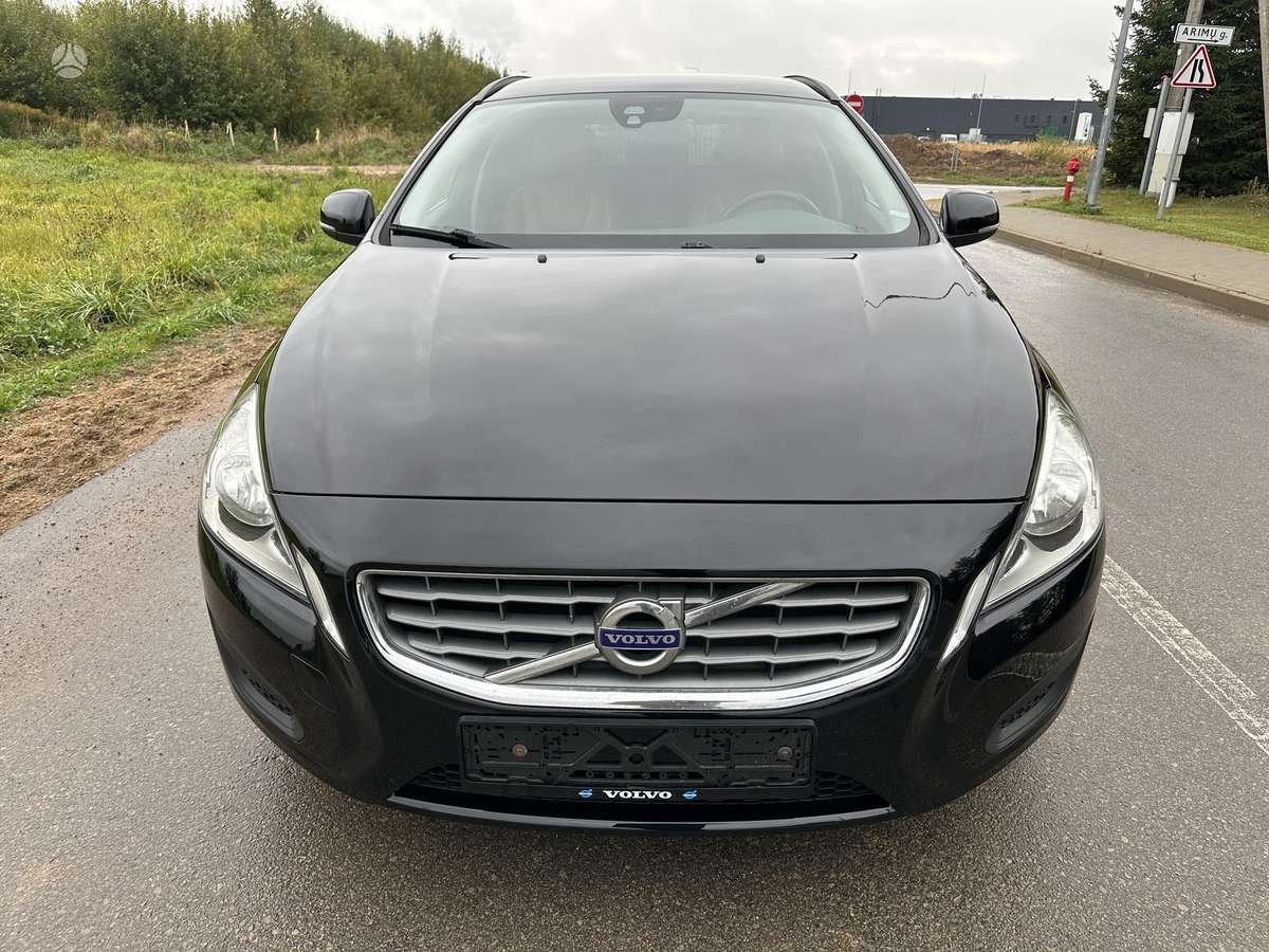 Volvo V60 2012 — photo 6