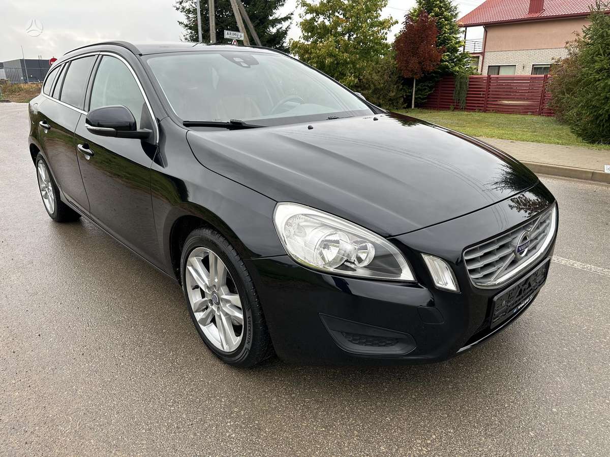 Volvo V60 2012 — photo 8