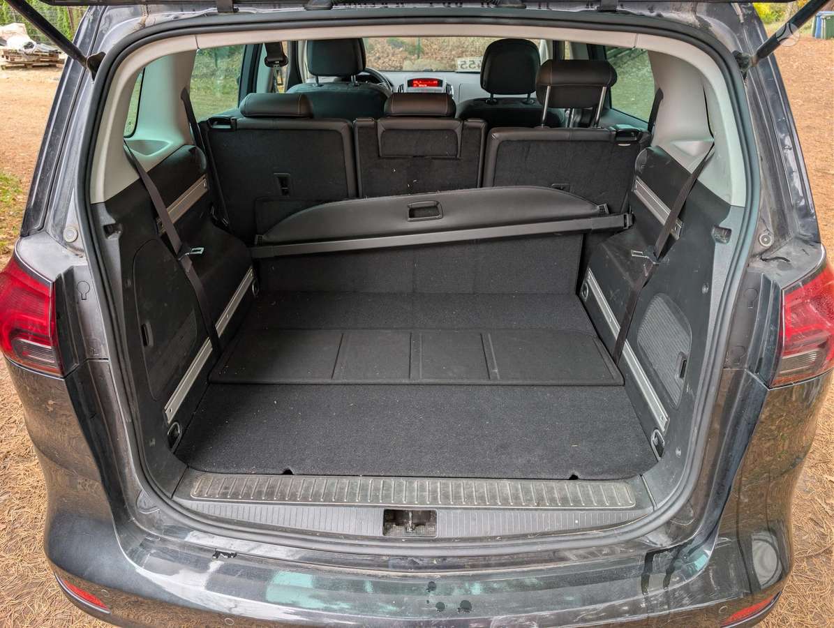 Opel Zafira 2013 — photo 12