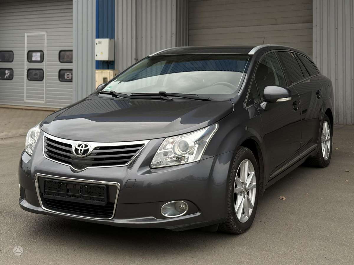 Toyota Avensis 2011 — engine 2200 cm³, 150 HP (110kW)