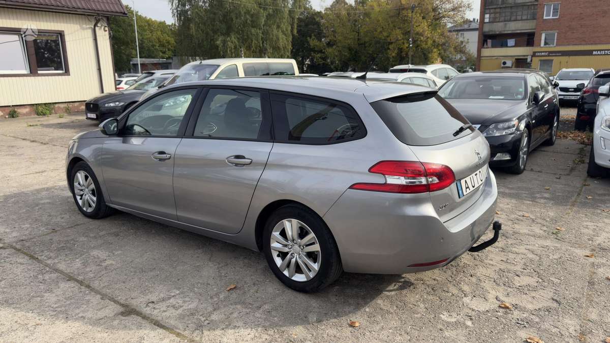 Peugeot 308 2015 — фото 10