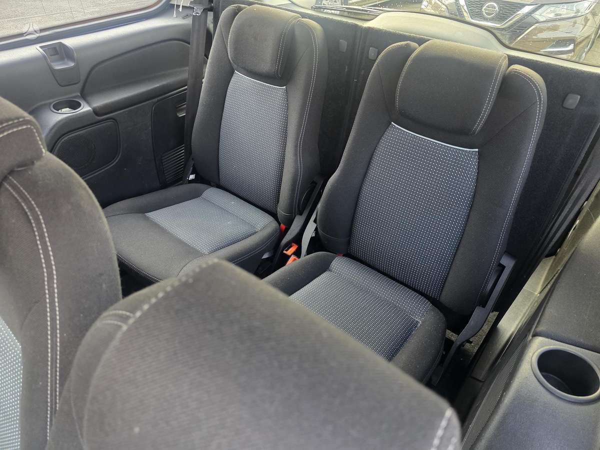 Ford Galaxy 2014 — фото 16