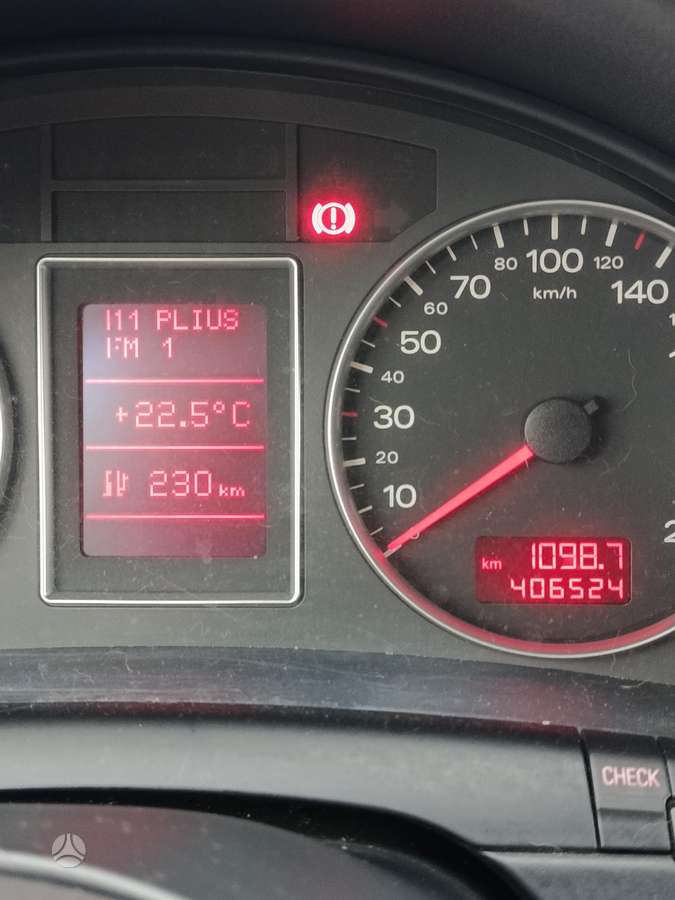 Audi A4 2007 — photo 12
