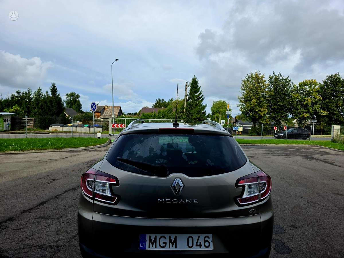 Renault Megane 2011 — двигун 1461 cm³, 110 HP (81kW)