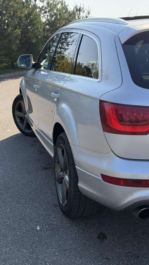 Audi Q7 2009 — photo 11