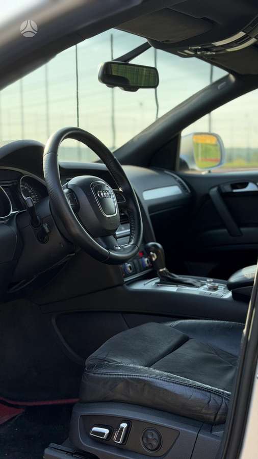 Audi Q7 2009 — photo 13