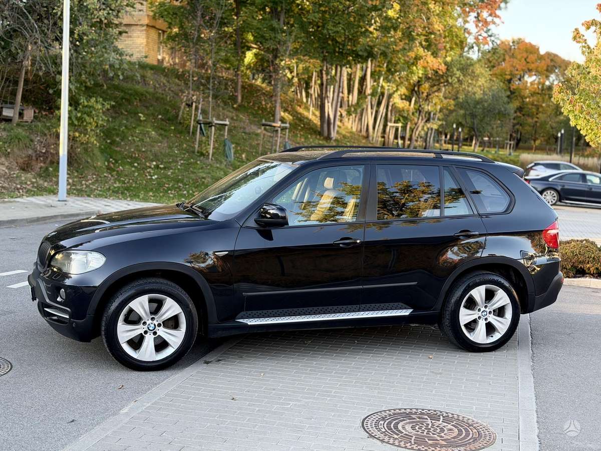 BMW X5 2008 — салон
