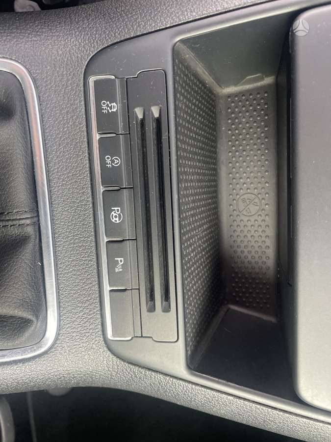 Volkswagen Tiguan 2012 — photo 19