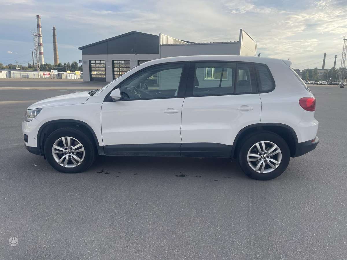 Volkswagen Tiguan 2012 — photo 8