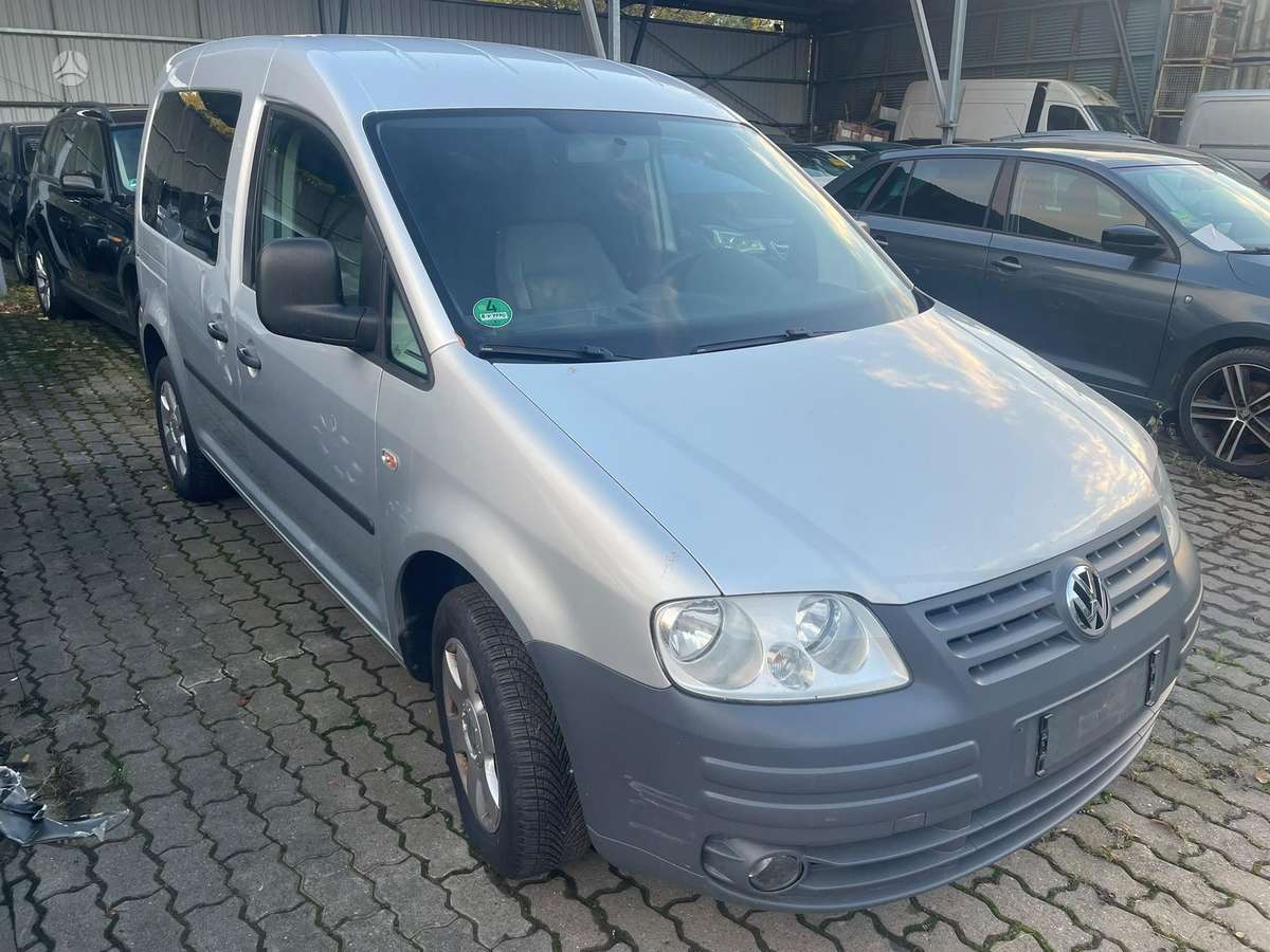 Volkswagen Caddy 2009 — rear view