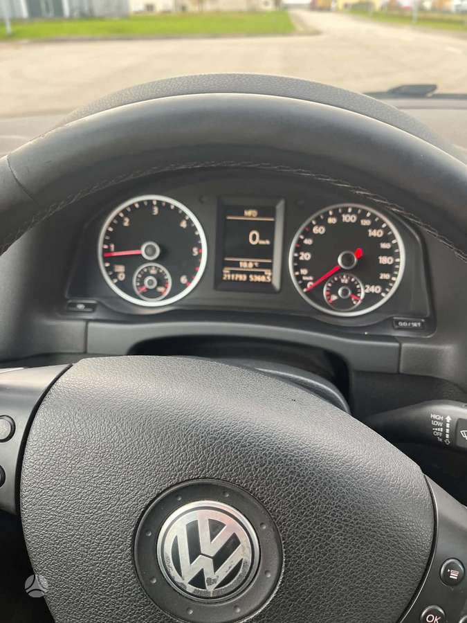 Volkswagen Tiguan 2010 — engine 1968 cm³, 140 HP (103kW)