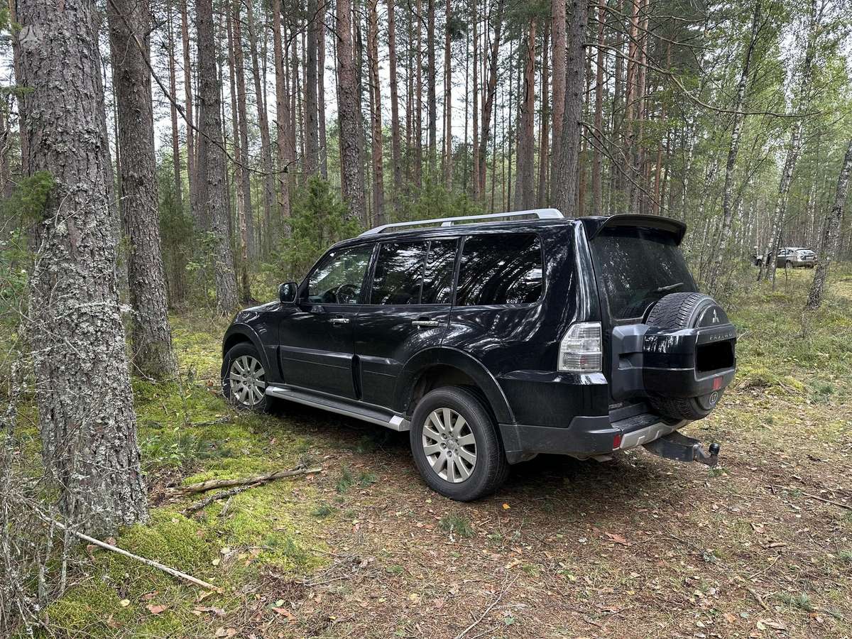 Mitsubishi Pajero 2009 — photo 5