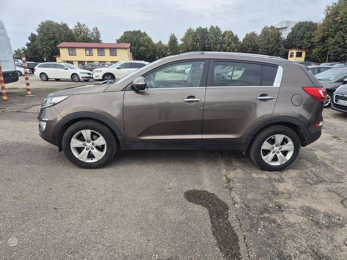 Kia Sportage 2010 — photo 8