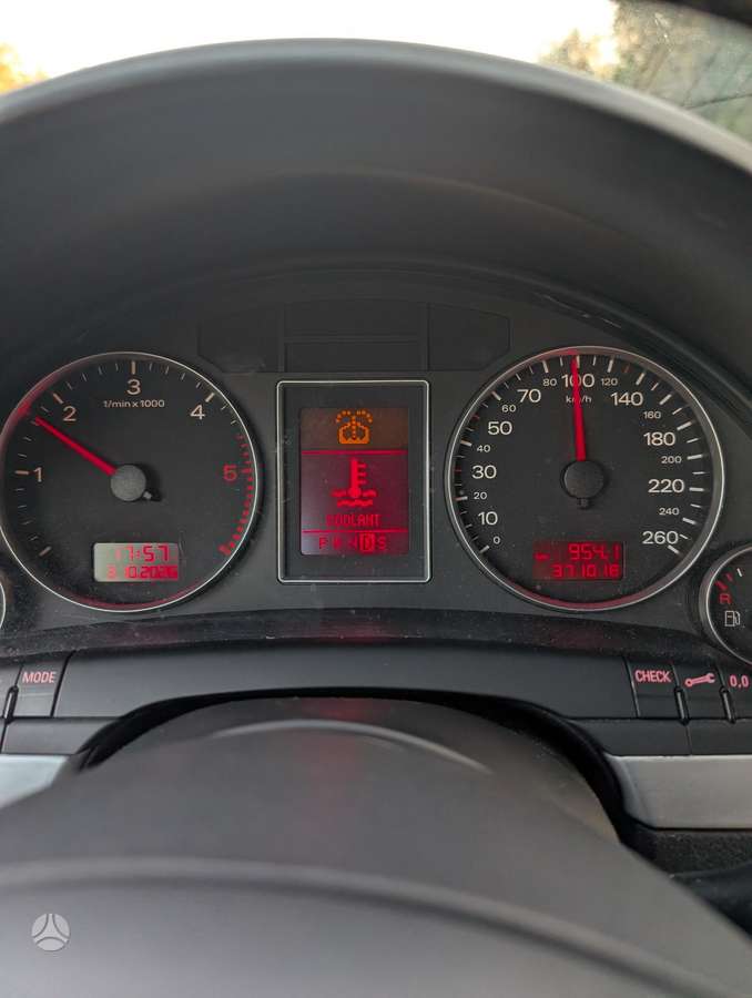 Audi A4 2005 — photo 12