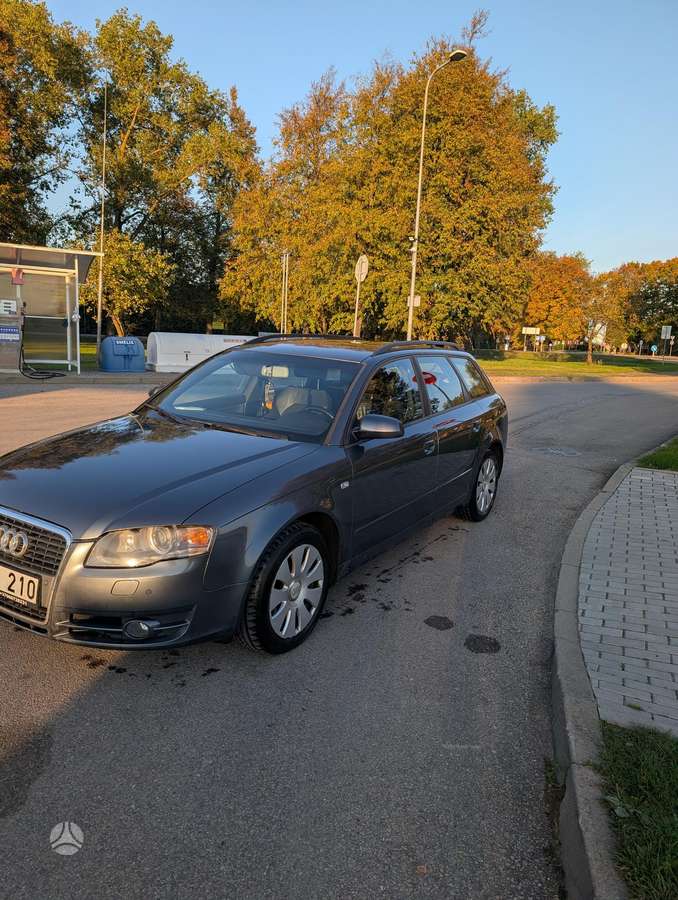 Audi A4 2005 — rear view