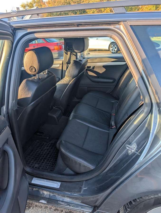 Audi A4 2005 — photo 9