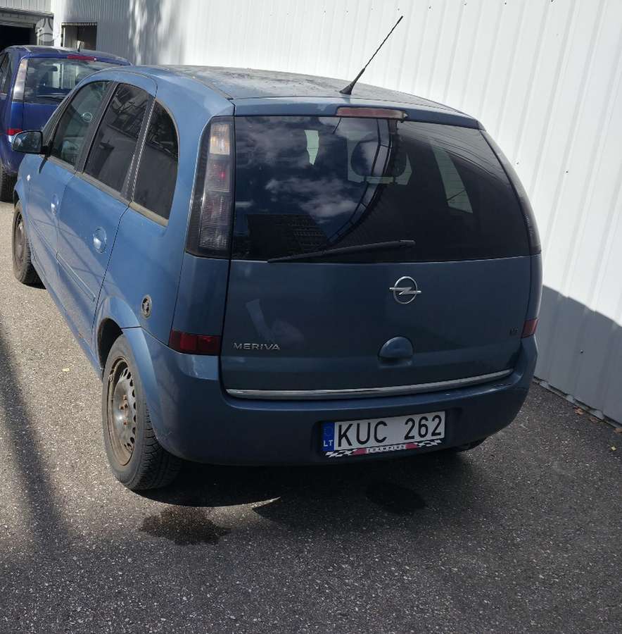 Opel Meriva 2006 — rear view