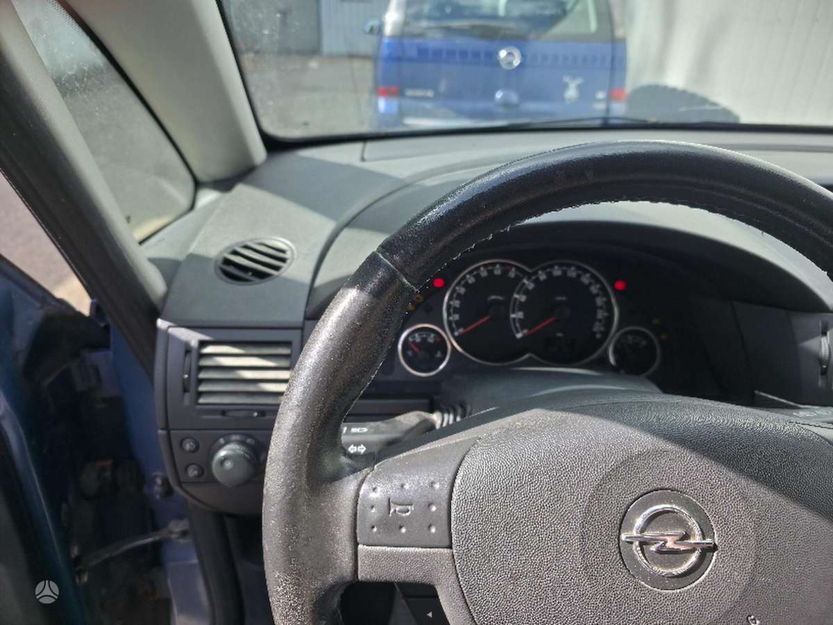 Opel Meriva 2006 — engine 1796 cm³, 125 HP (92kW)