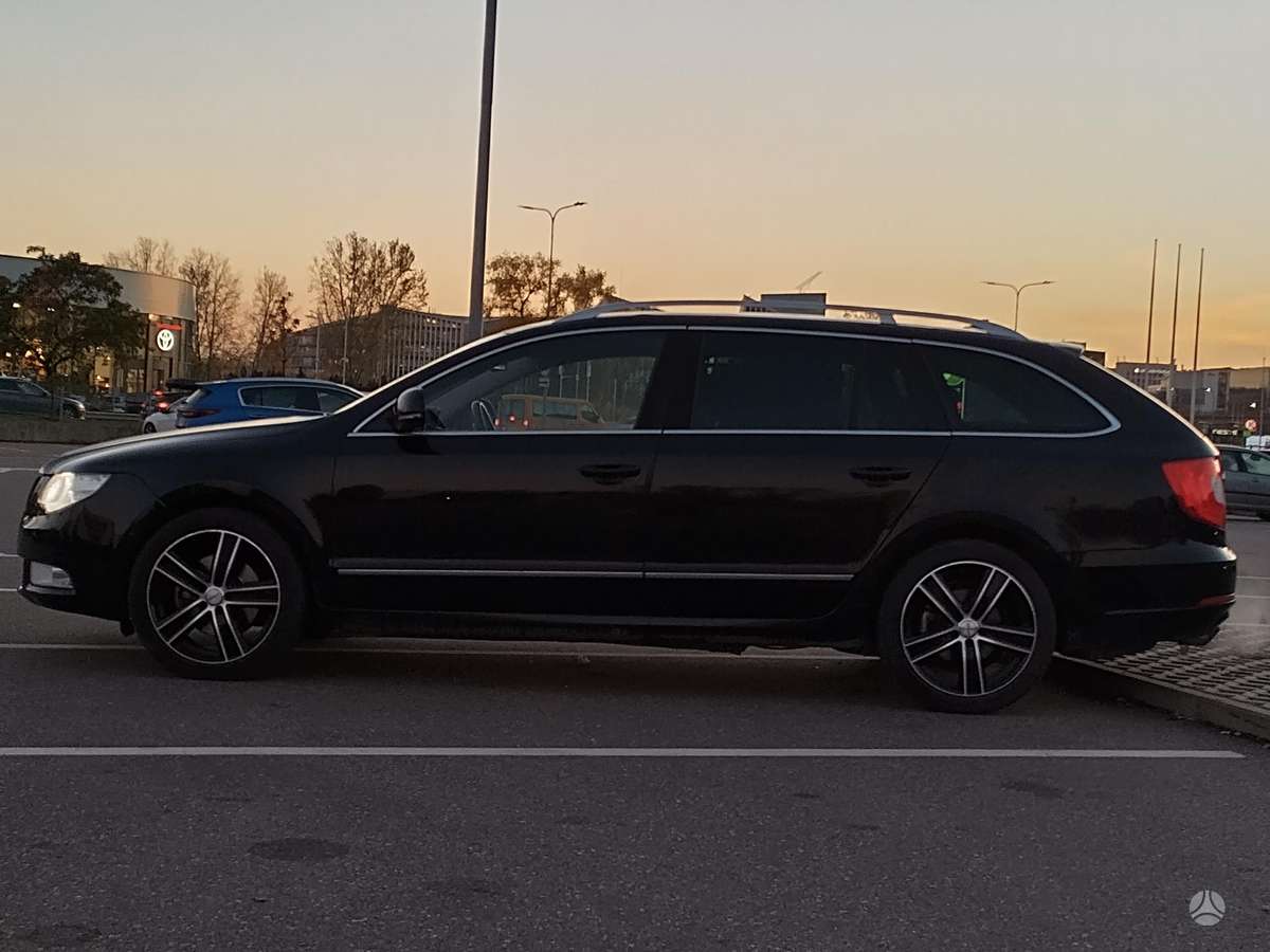Skoda Superb 2011 — двигун 1798 cm³, 160 HP (118kW)