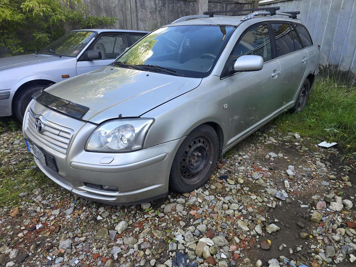 Toyota Avensis 2005 — engine 1794 cm³, 129 HP (95kW)