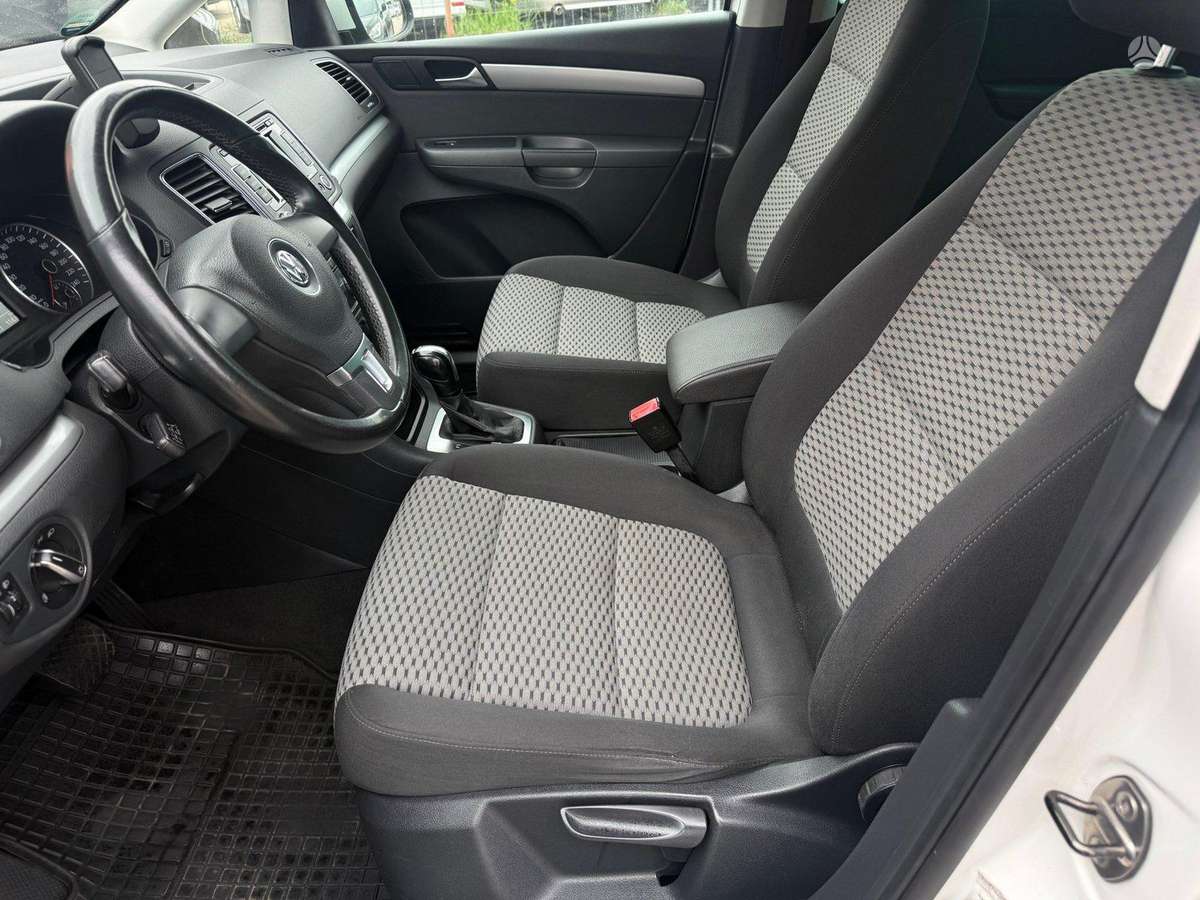 Volkswagen Sharan 2013 — photo 12