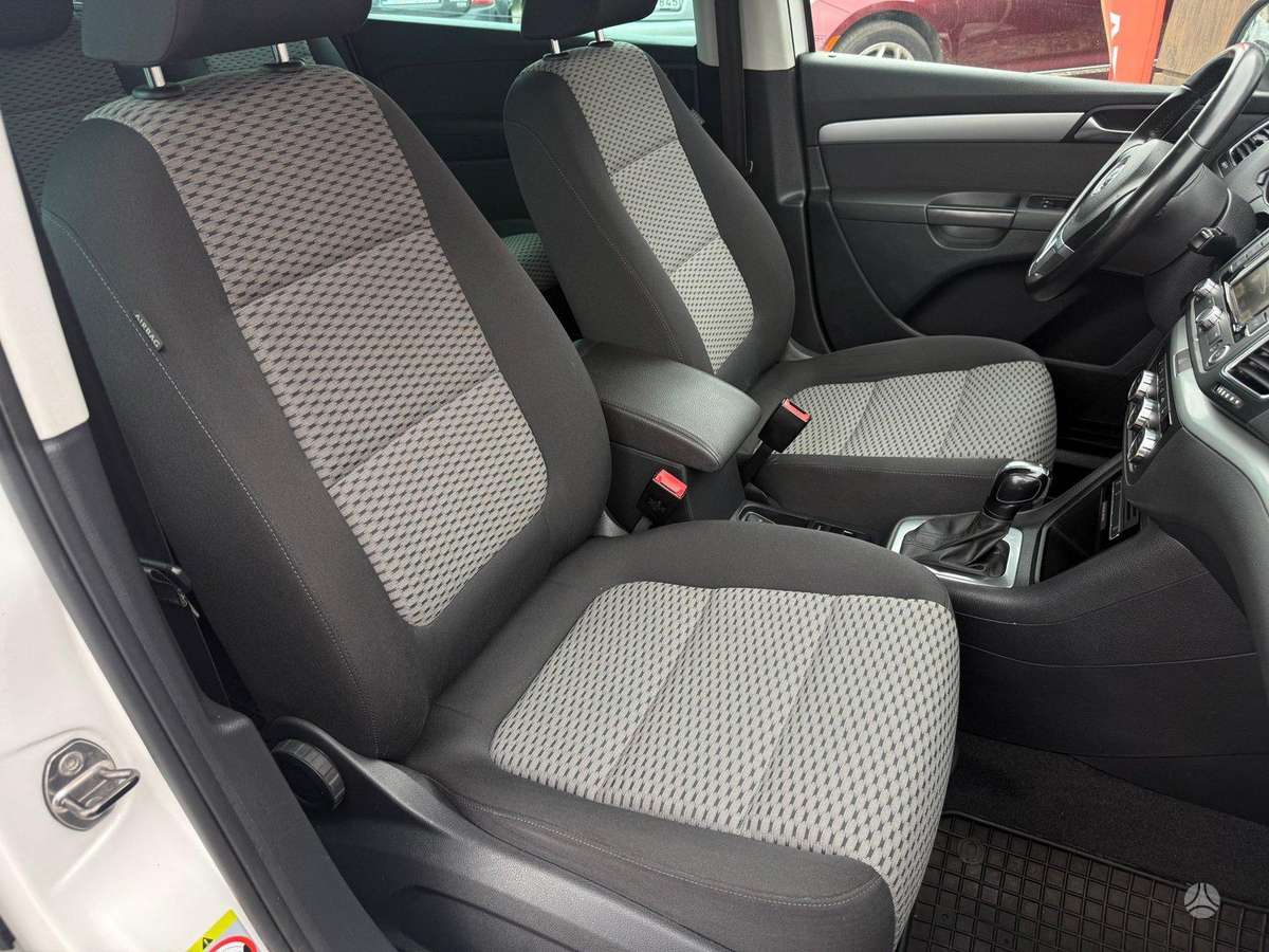 Volkswagen Sharan 2013 — photo 15