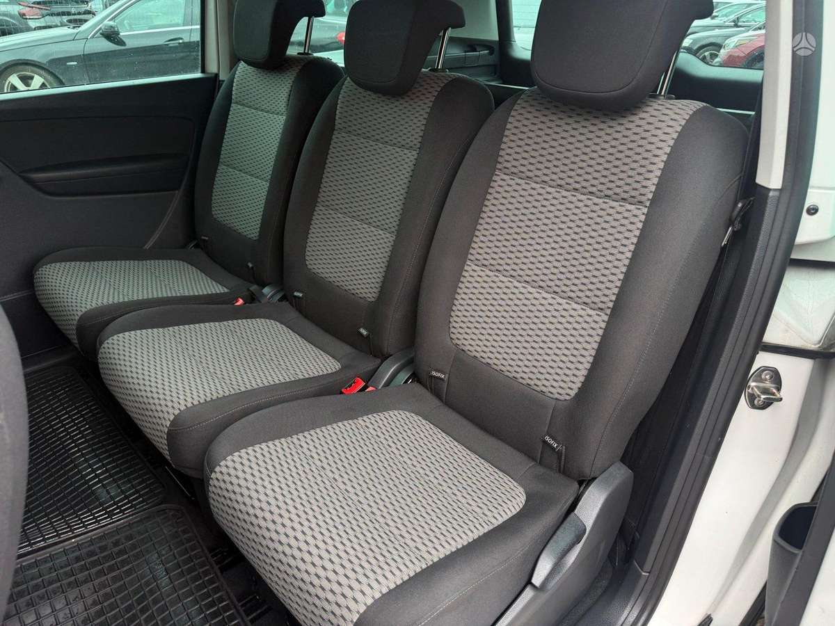 Volkswagen Sharan 2013 — photo 24