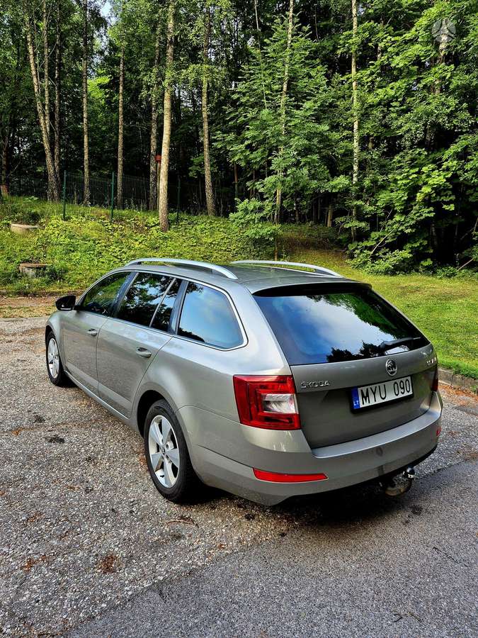 Skoda Octavia 2015 — engine 1598 cm³, 105 HP (77kW)