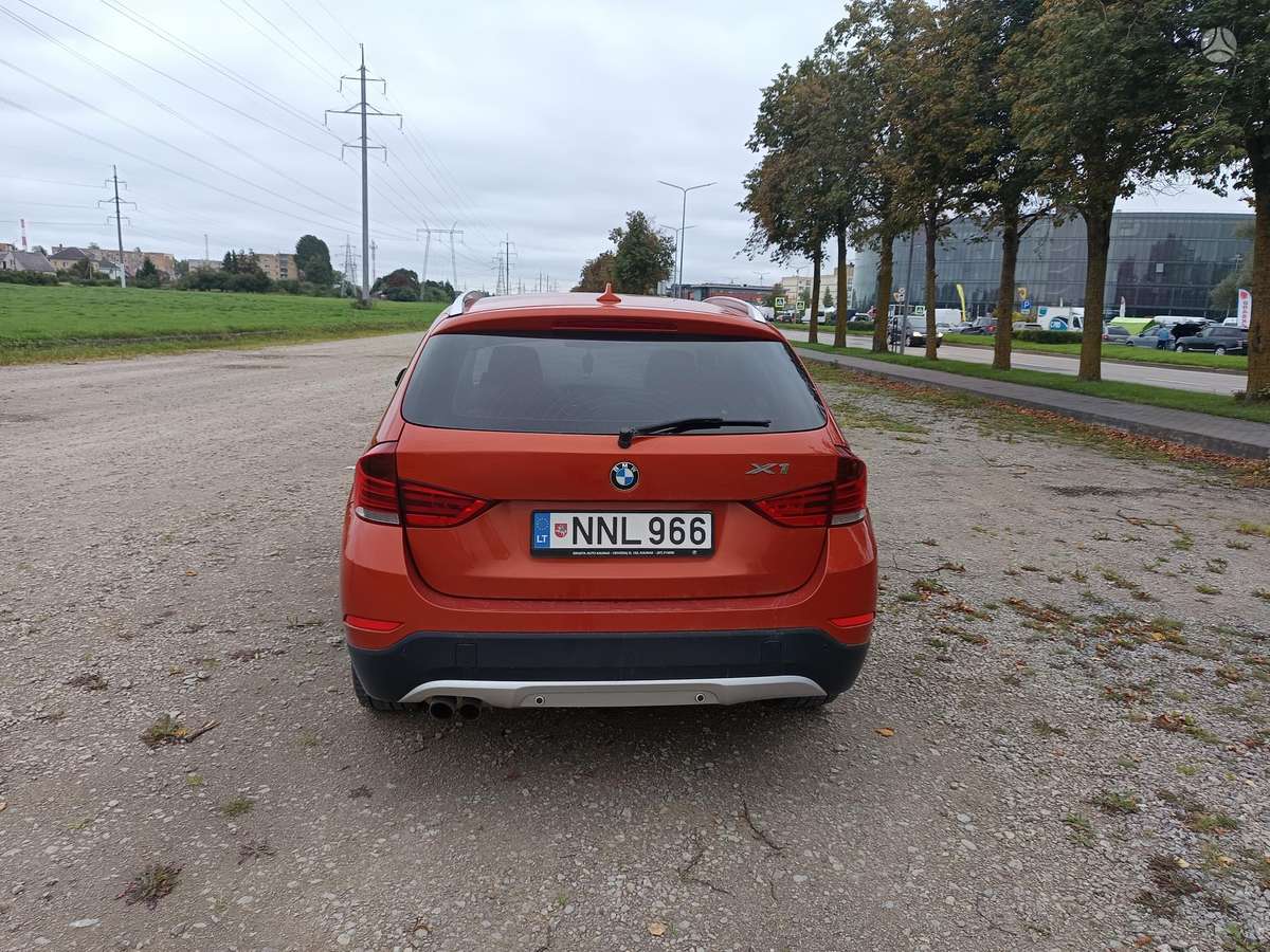 BMW X1 2015 — engine 1997 cm³, 245 HP (180kW)
