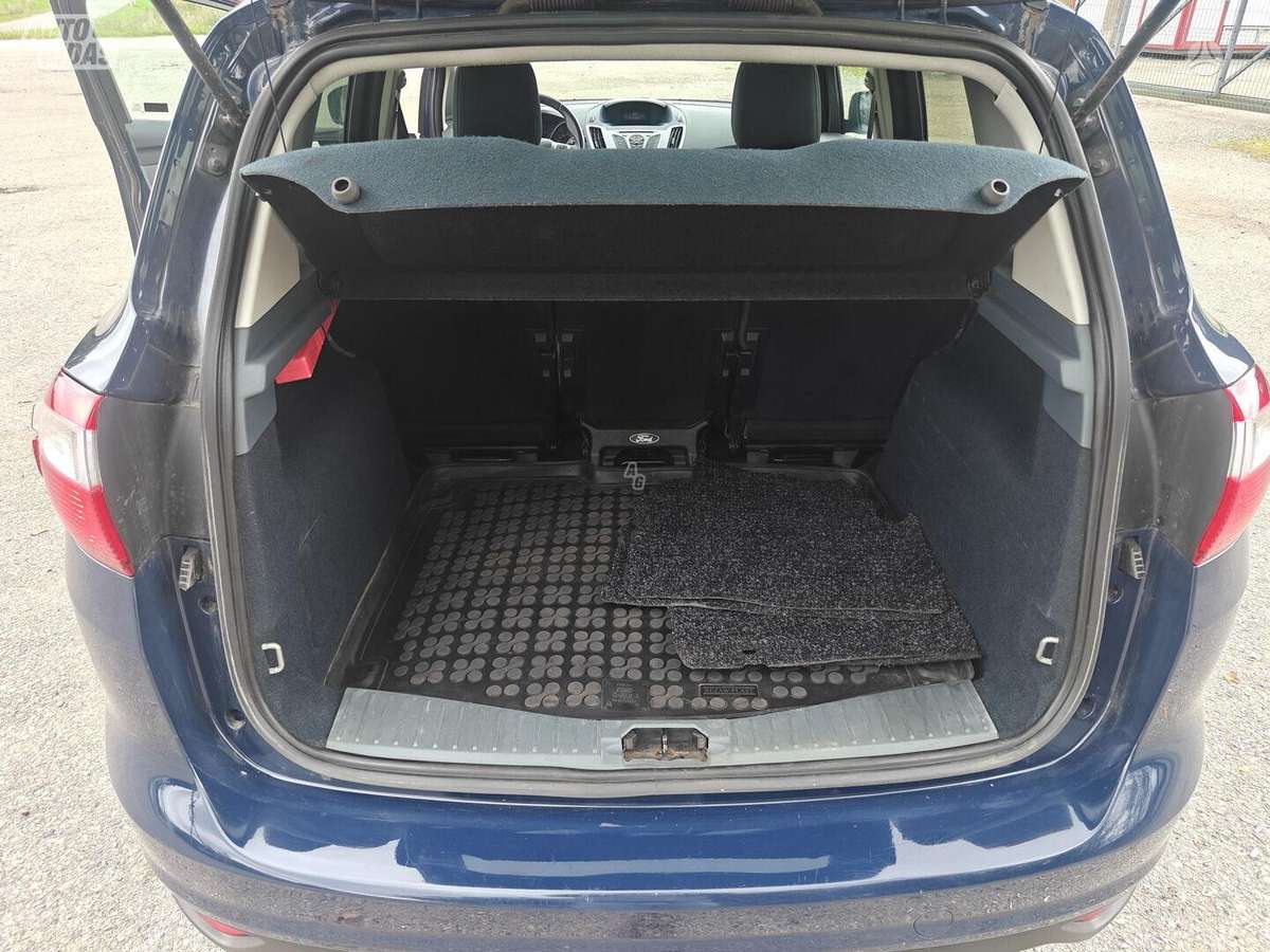 Ford C-MAX 2011 — photo 10