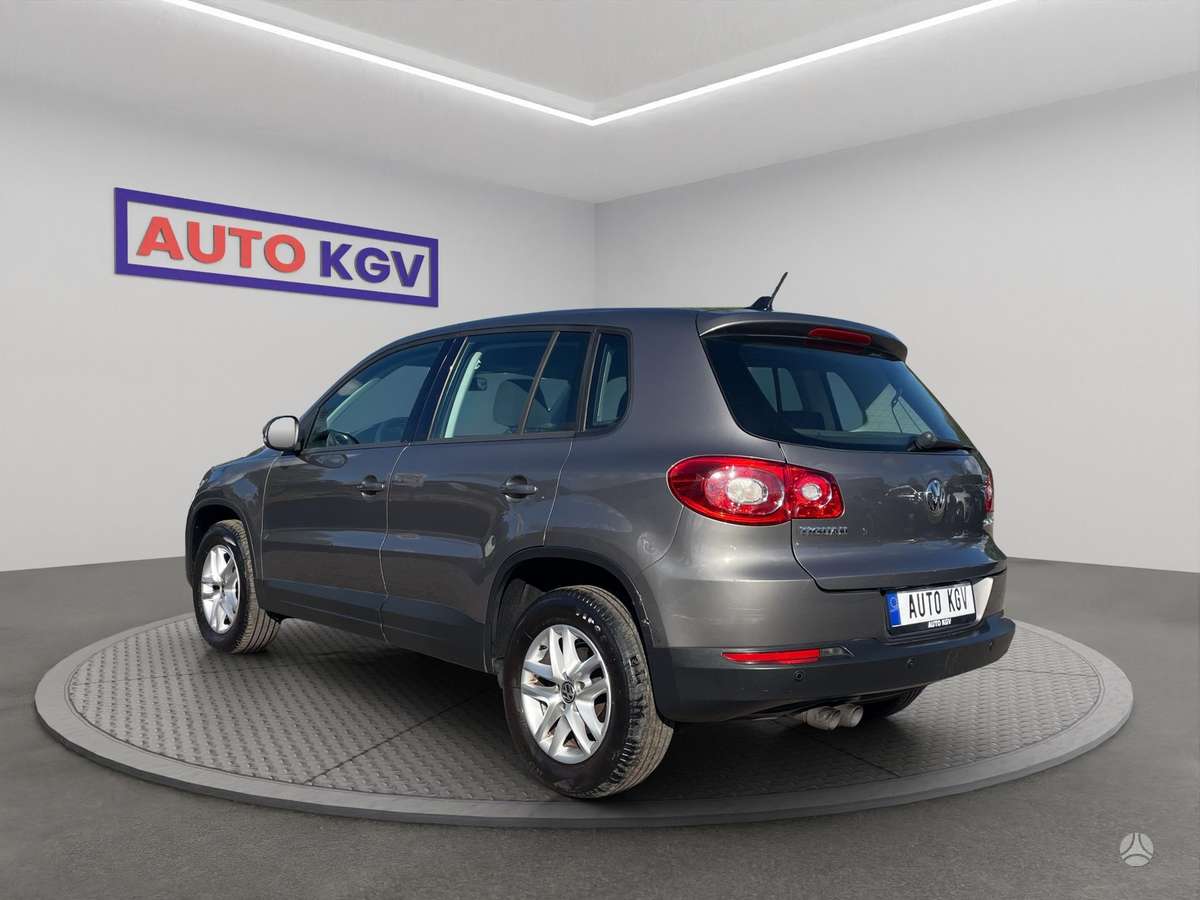Volkswagen Tiguan 2008 — салон
