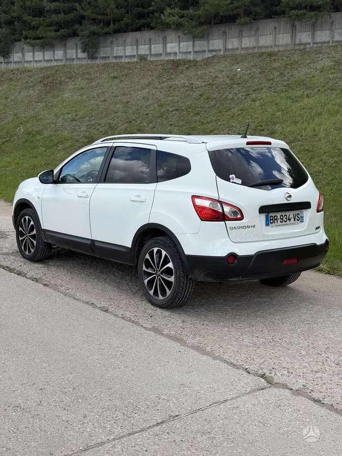 Nissan Qashqai+2 2011 — photo 6