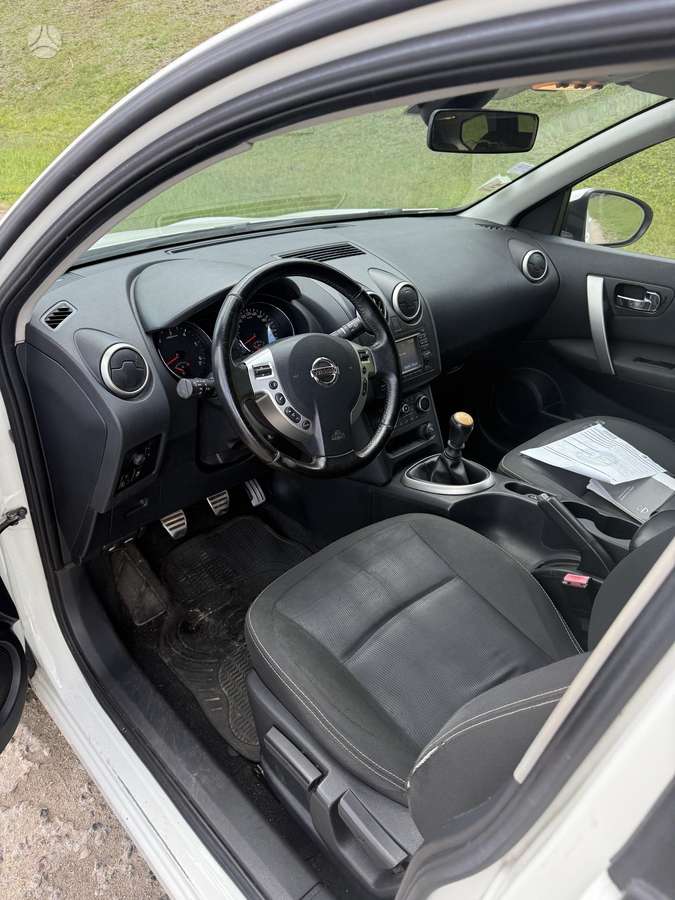 Nissan Qashqai+2 2011 — photo 7