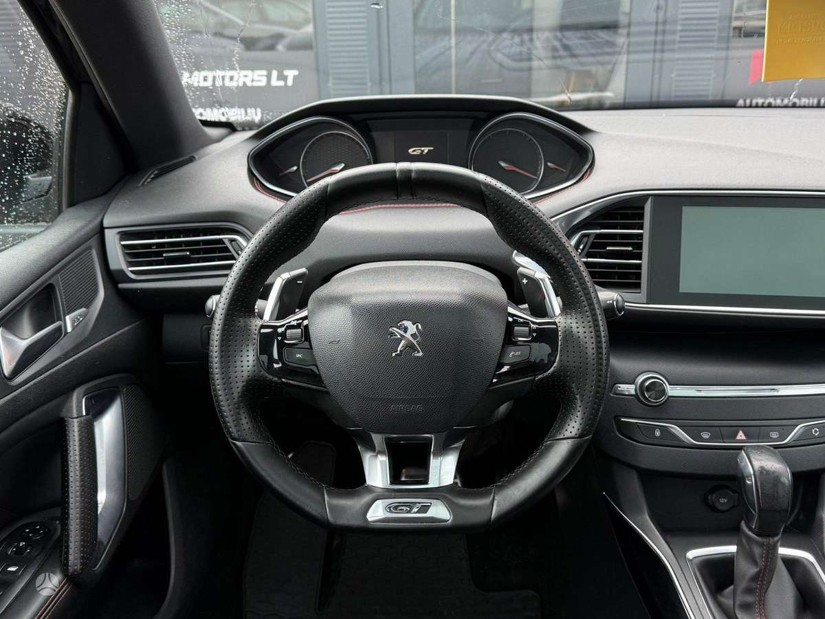 Peugeot 308 2015 — photo 20
