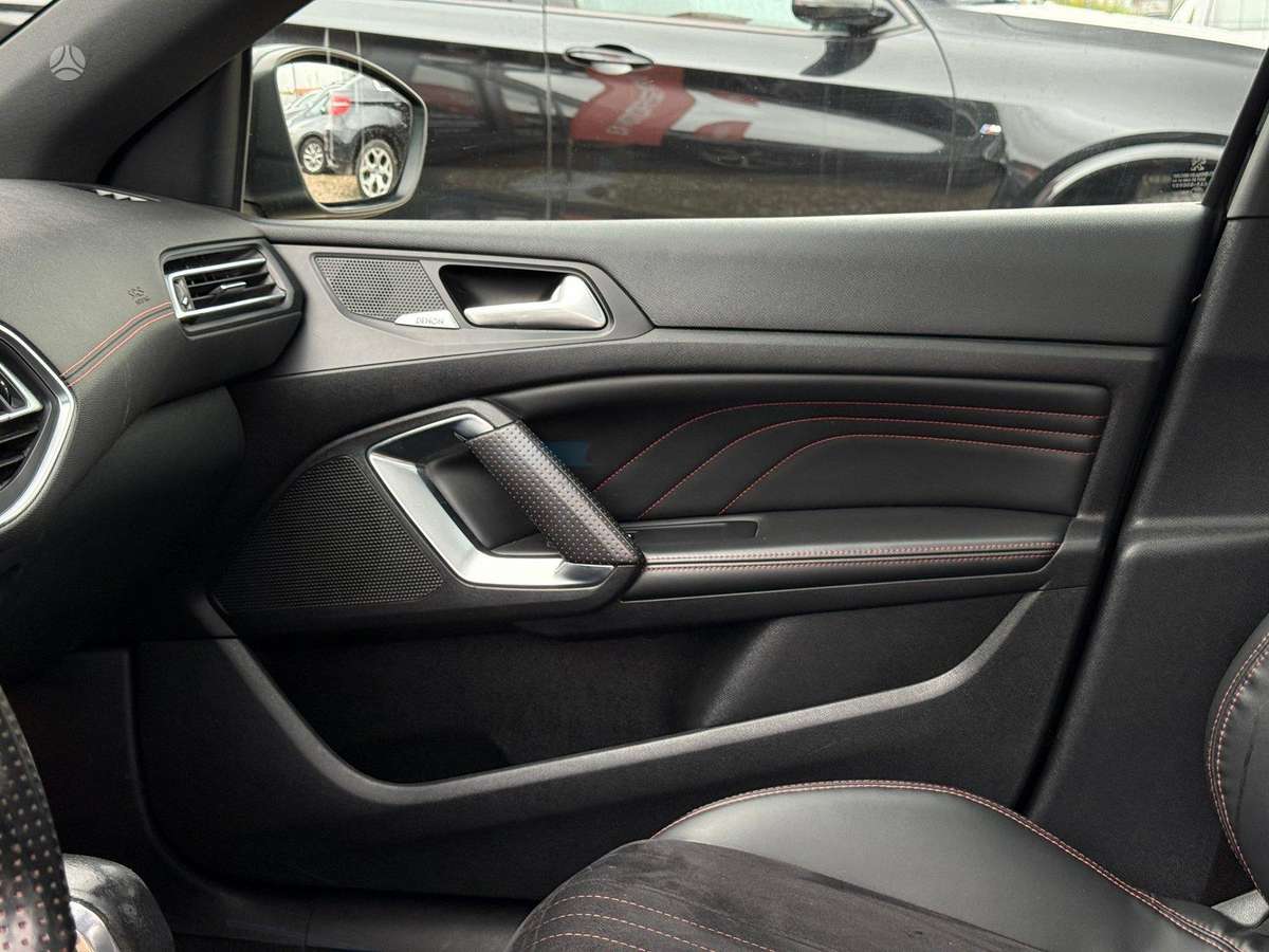 Peugeot 308 2015 — photo 21