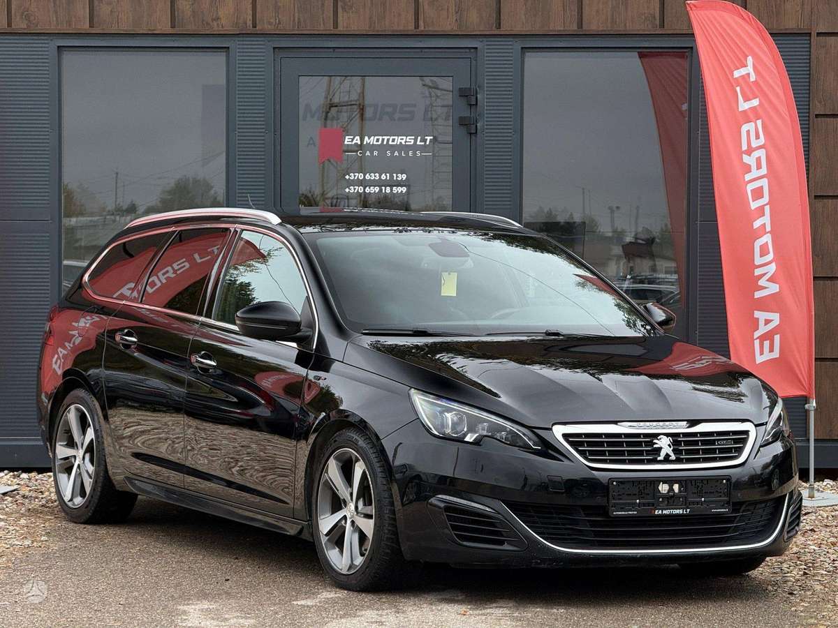 Peugeot 308 2015 — interior