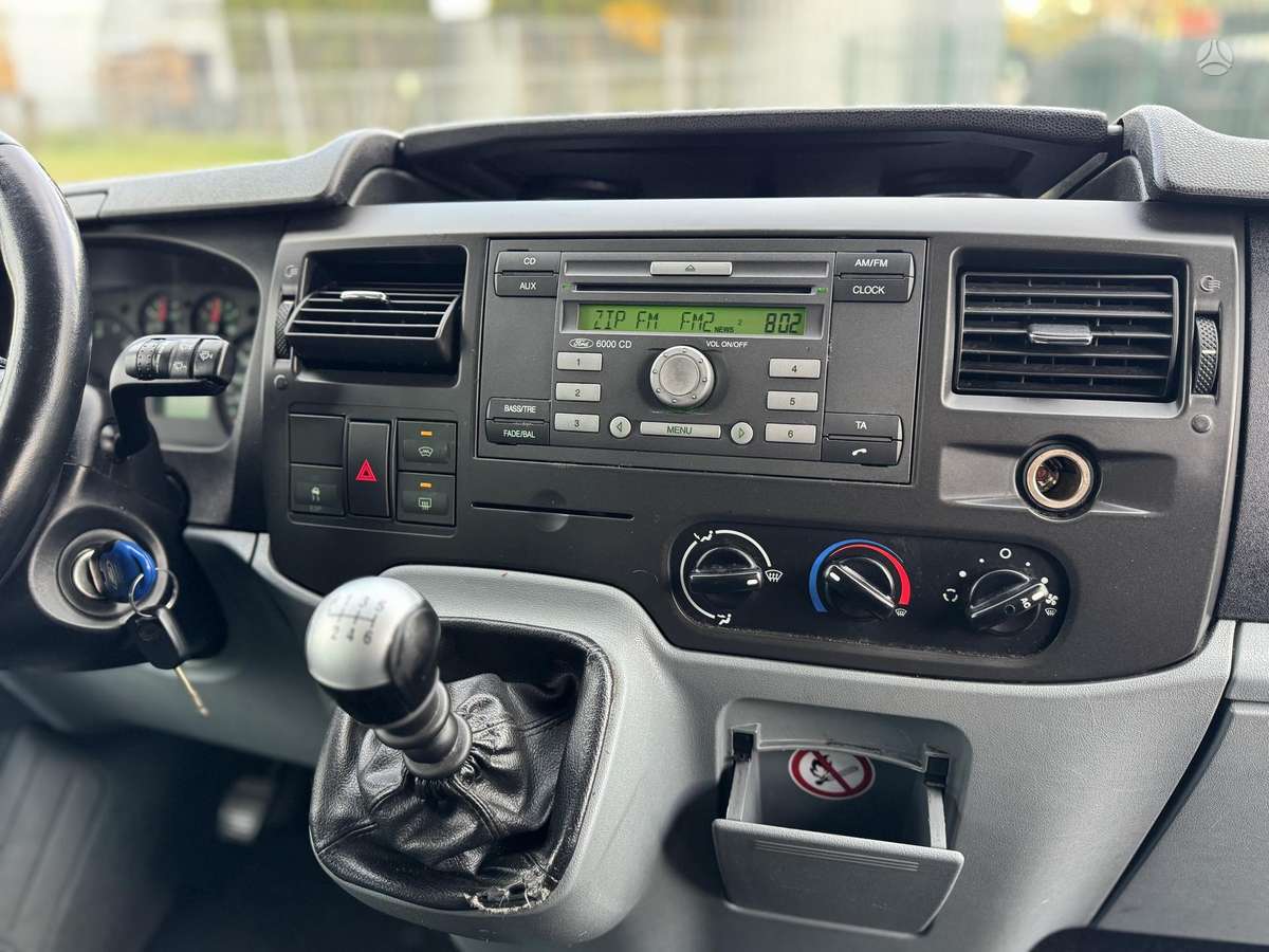 Ford Tourneo 2011 — photo 11