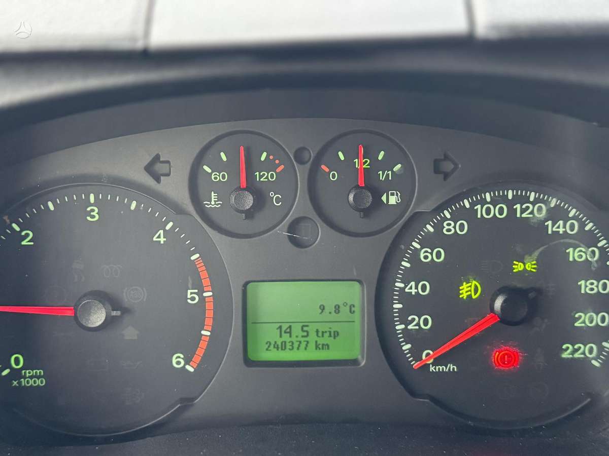 Ford Tourneo 2011 — photo 15