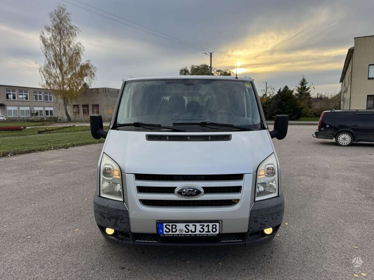 Ford Tourneo 2011 — rear view