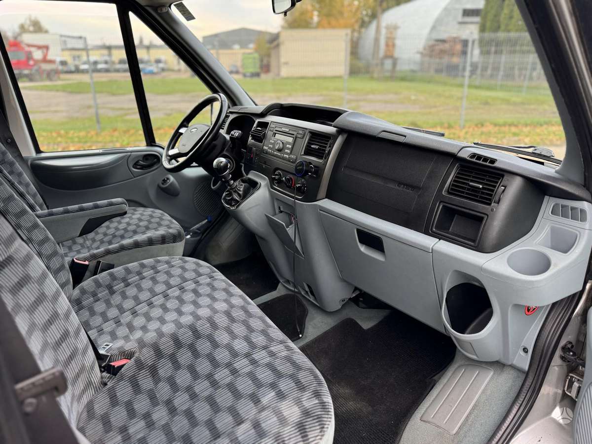 Ford Tourneo 2011 — photo 9