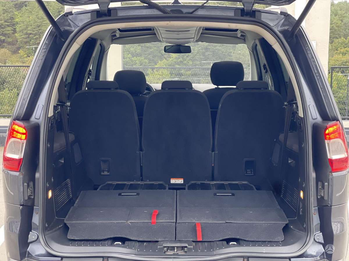 Ford Galaxy 2010 — photo 37
