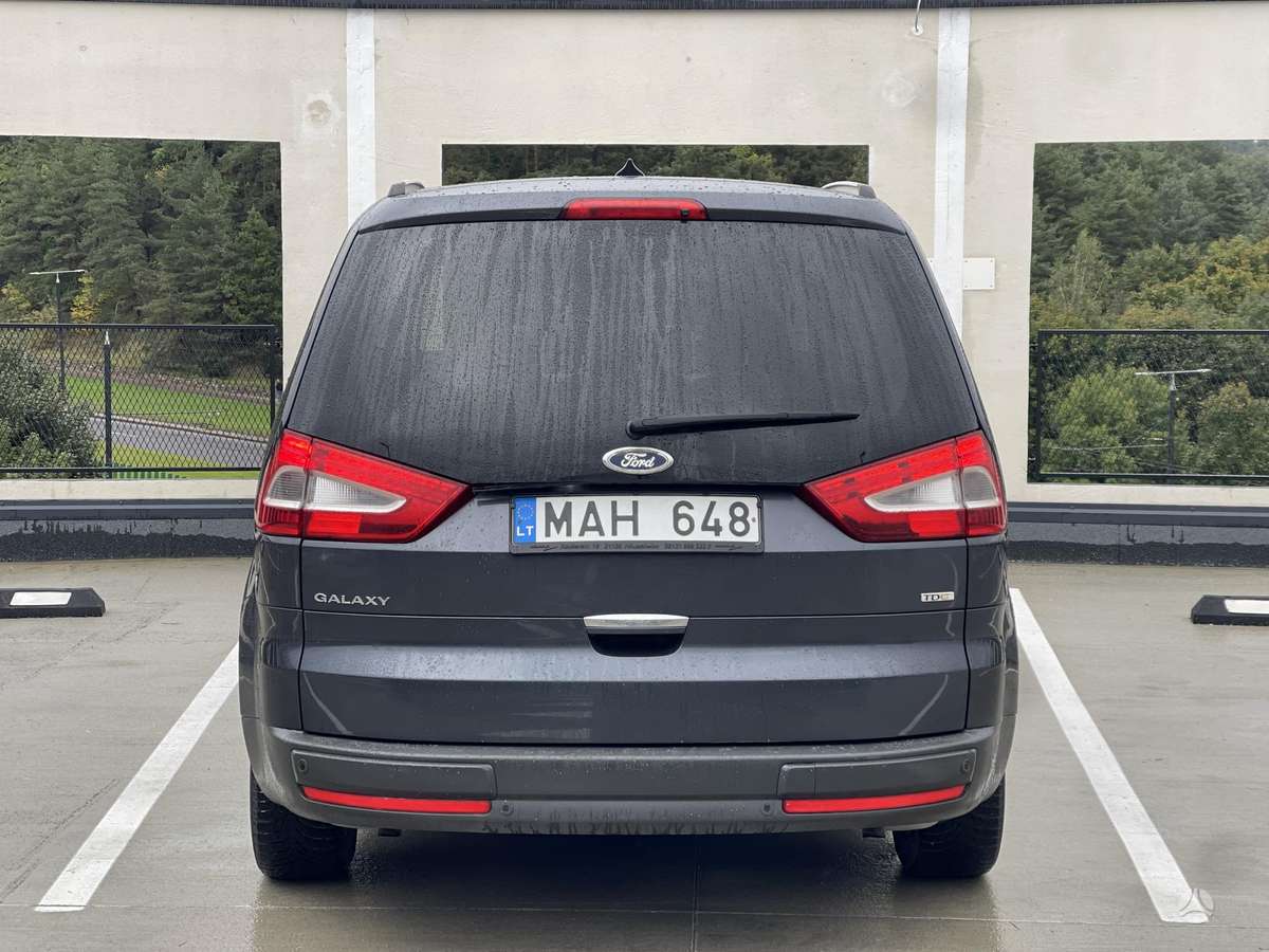 Ford Galaxy 2010 — engine 2179 cm³, 175 HP (129kW)