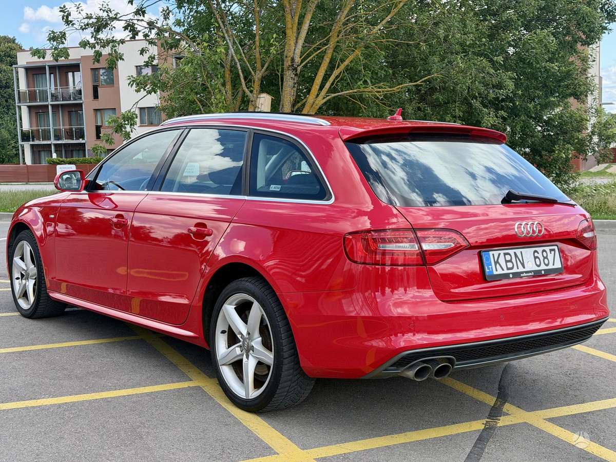 Audi A4 2014 — interior