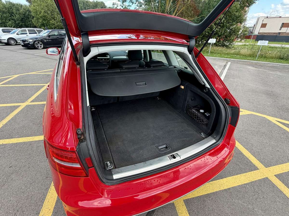 Audi A4 2014 — photo 9