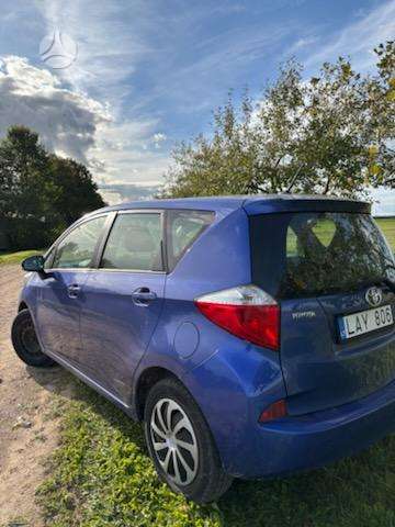 Toyota Verso-S 2011 — engine 1329 cm³, 99 HP (73kW)