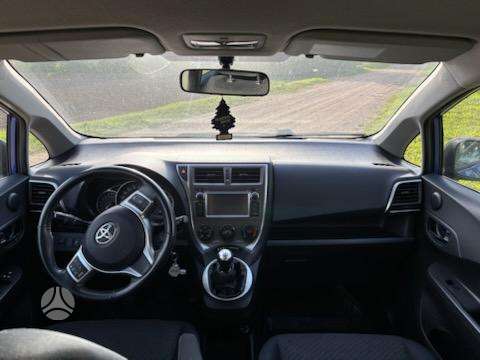Toyota Verso-S 2011 — photo 5