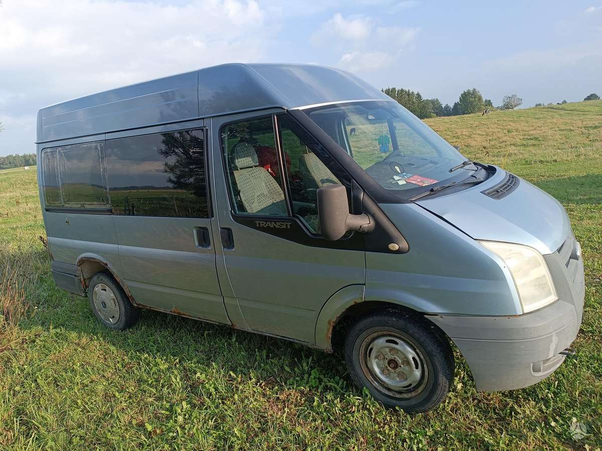 Ford Transit 2008 — салон