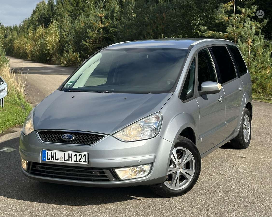 Ford Galaxy 2011 — вигляд ззаду