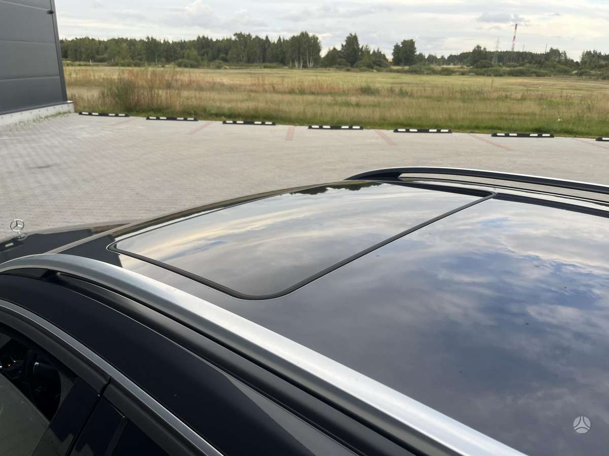 Mercedes-Benz E350 2010 — photo 15
